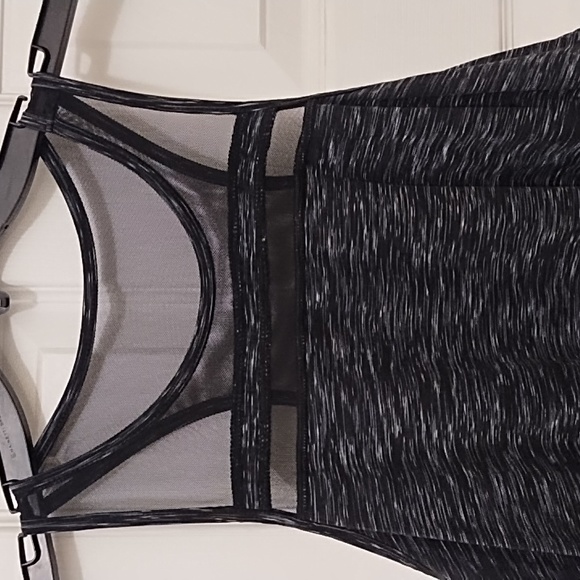 Daisy Fuentes Fit blue/black exercise top - Picture 2 of 4